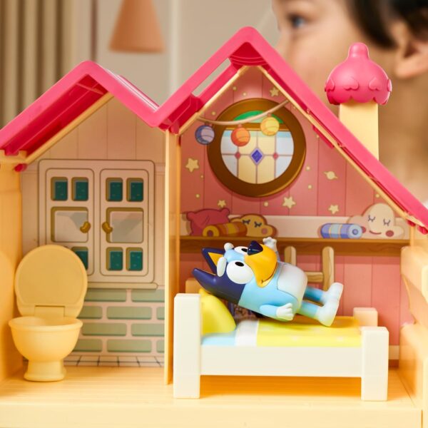 Bluey casa pequeña con accesorios y figura - Imagen 4