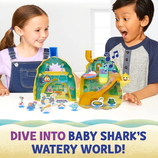 Baby Shark playset con luces, sonidos, figuras y accesorios - Imagen 10