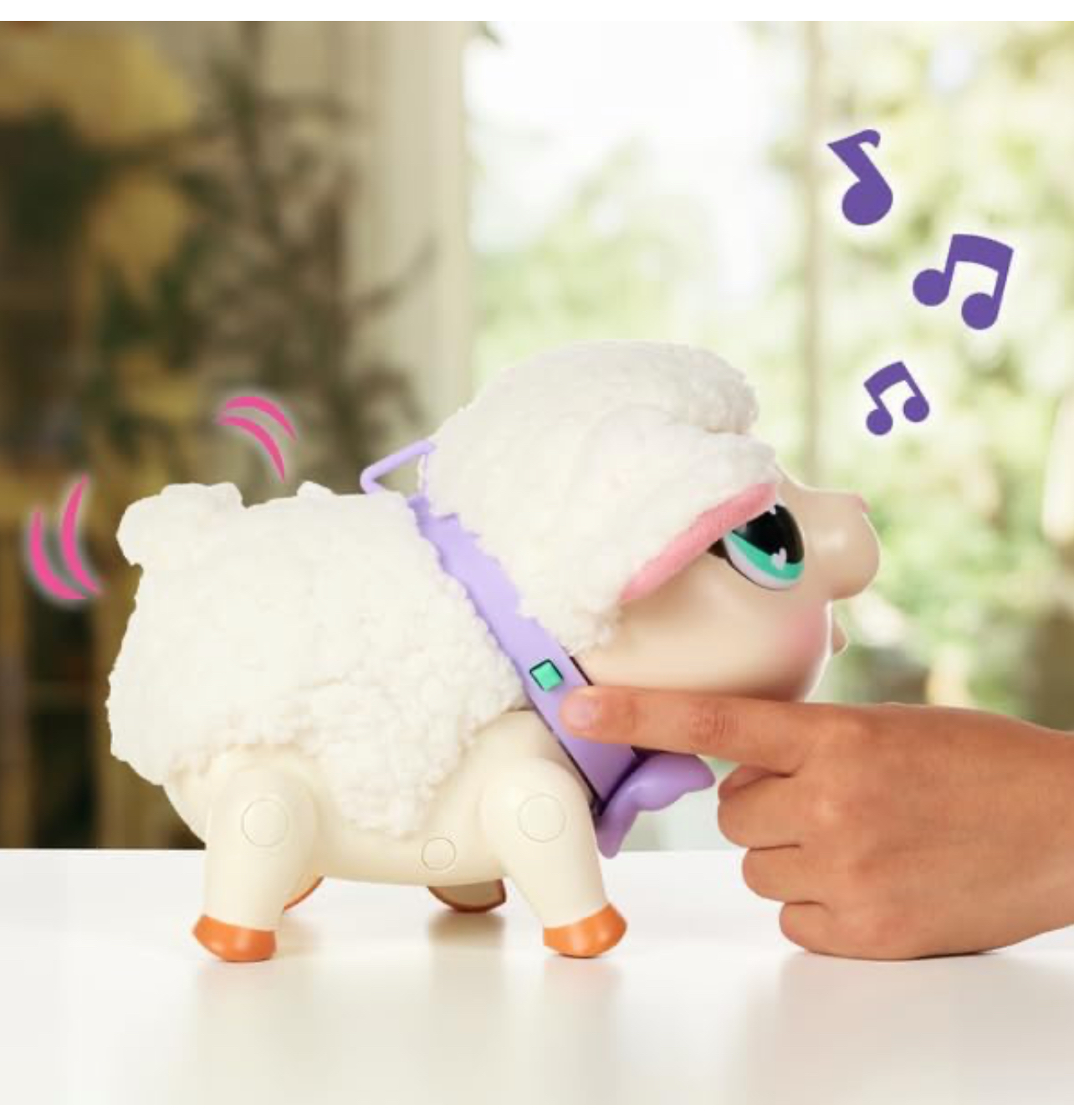 Little Live Pets oveja que camina con sonidos, reacciones y toma tetero - Imagen 4