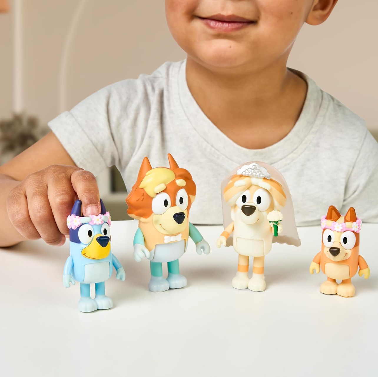 Figuras de Bluey x4 modelo hora de boda - Imagen 3