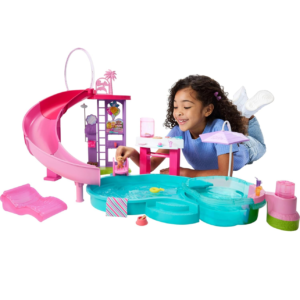 Piscina de Barbie con 6 áreas de juego, +20 accesorios y mascota