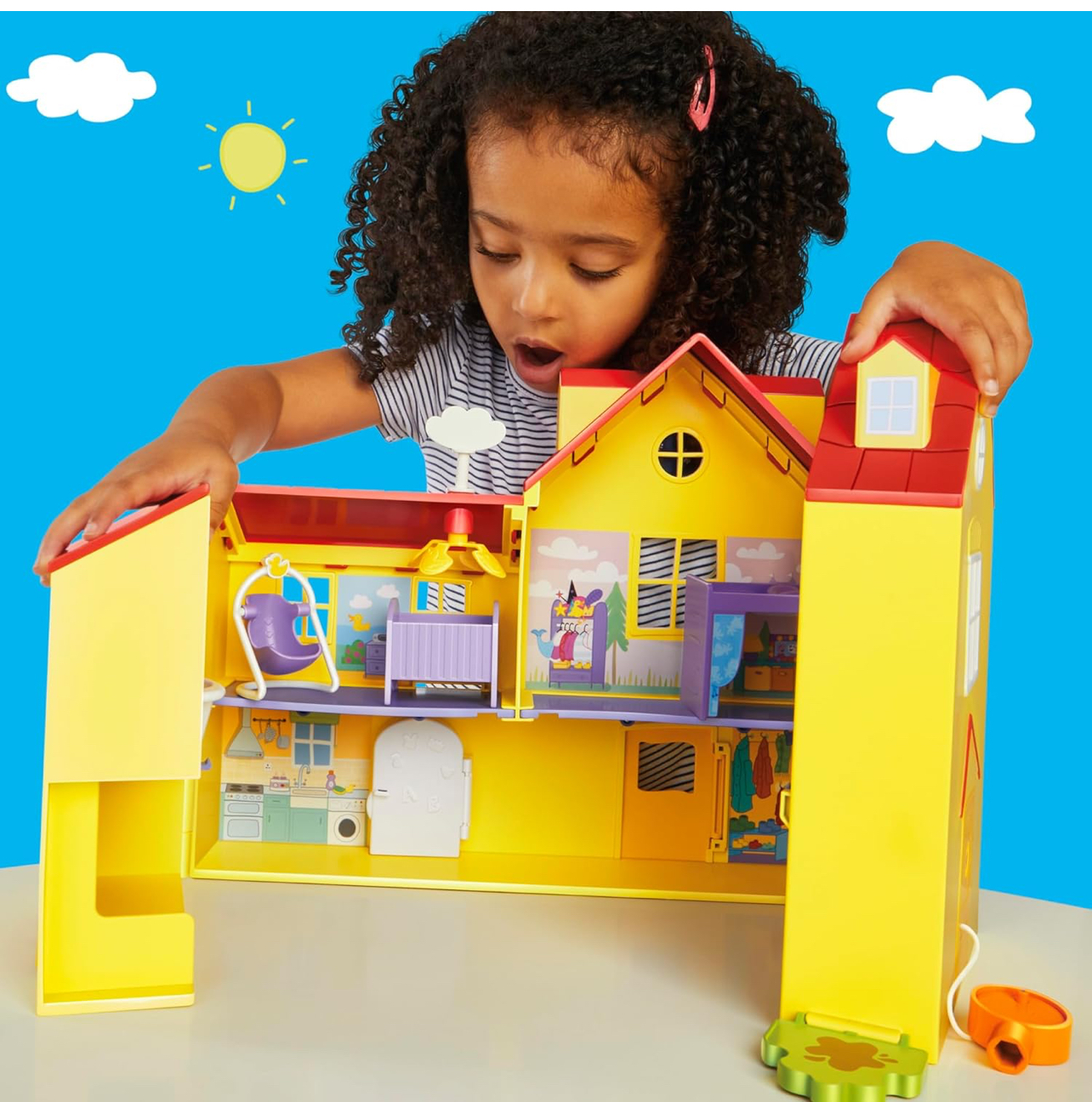 Peppa Pig gran casa portátil 80cm con 3 figuras y 11 accesorios - Imagen 2