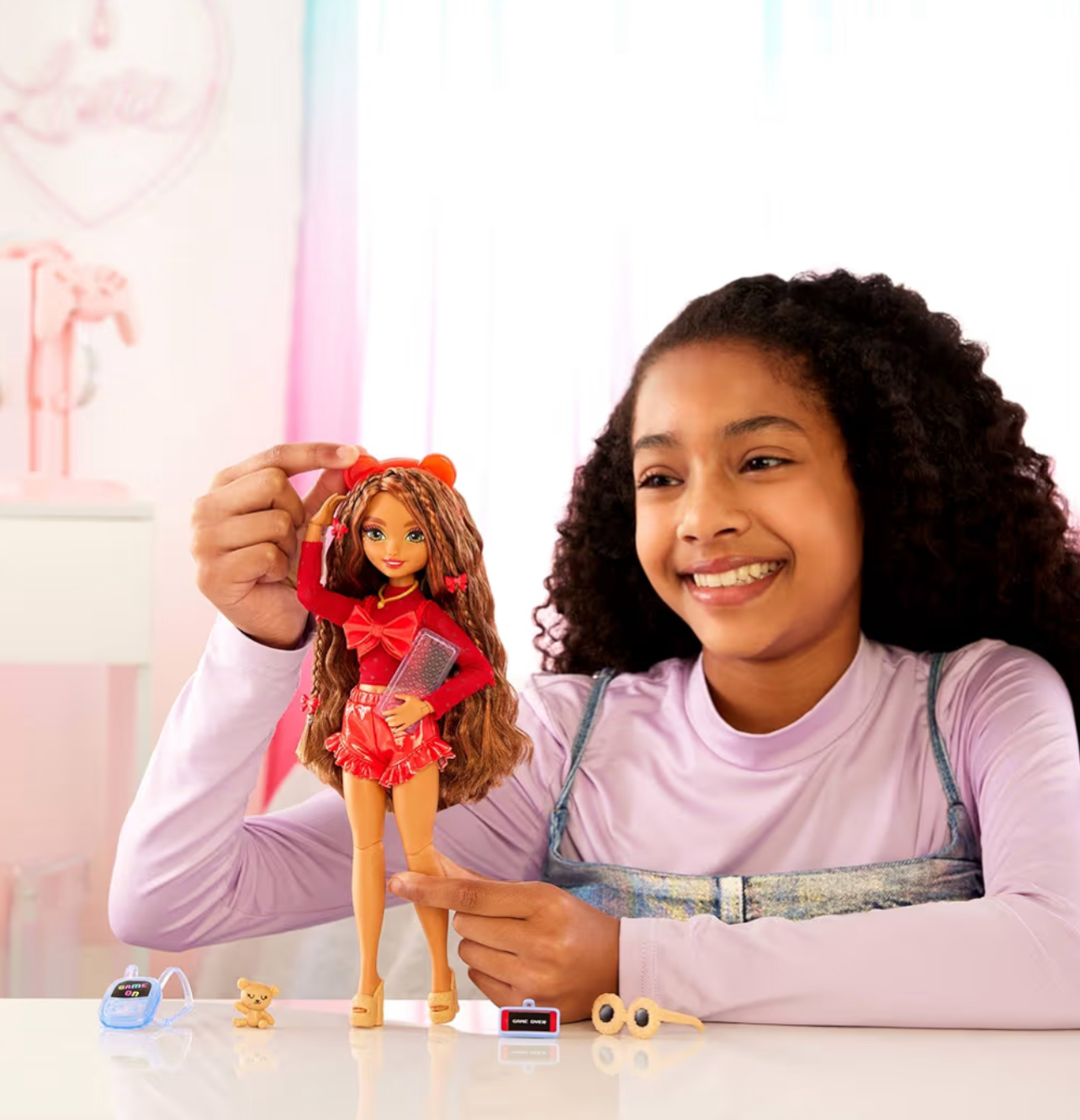 Barbie Dream Besties Teresa Con 11 accesorios de videojuegos - Imagen 3