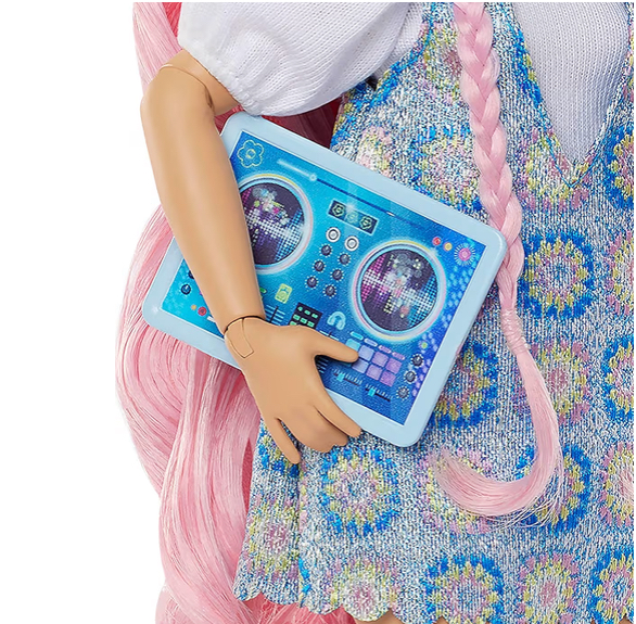Barbie Dream Besties Daisy con 9 accesorios de música y DJ - Imagen 4