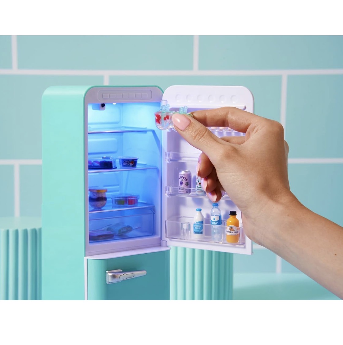 Nevera mini brands con luz UV en refrigerador - Imagen 4